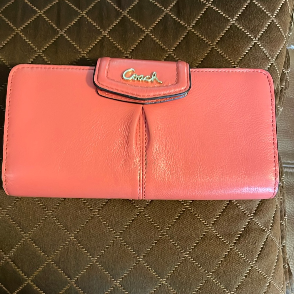 Coach Ashley Wallet Coral EC
